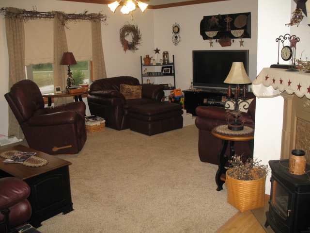 112 A Rr 1 Wapella, IL 61777 - Photo 4 of 13