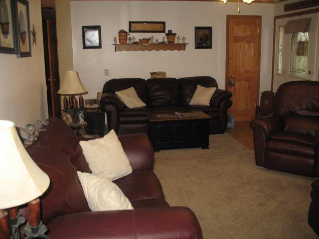 112 A Rr 1 Wapella, IL 61777 - Photo 5 of 13