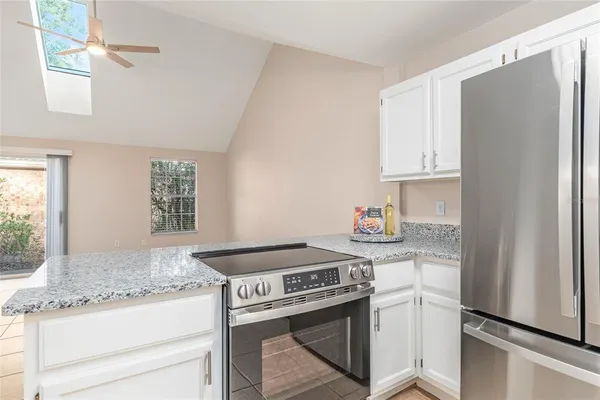 $1,950 | 9755 Southwest 52nd Road, Gainesville, FL 32608