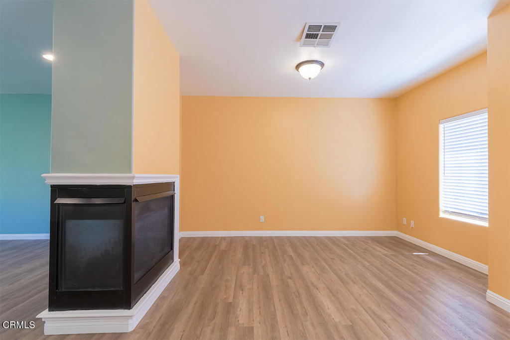 4516 Ramsdell Avenue, Unit 103 La Crescenta, CA 91214 - Photo 7 of 22 4516 Ramsdell Ave. La Cresenta-11