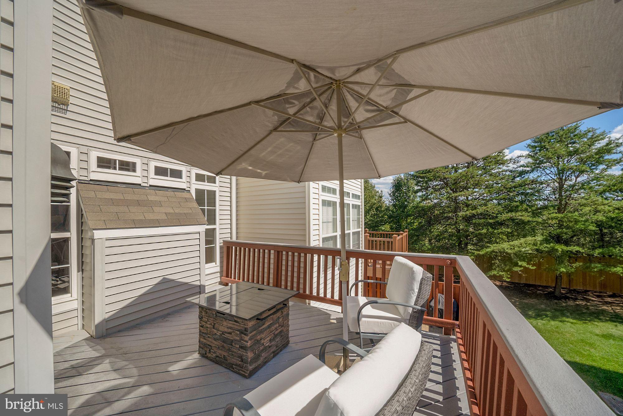 7327 Oldham Leeds Way Springfield, VA 22150 - Photo 17 of 50 Outdoor living space