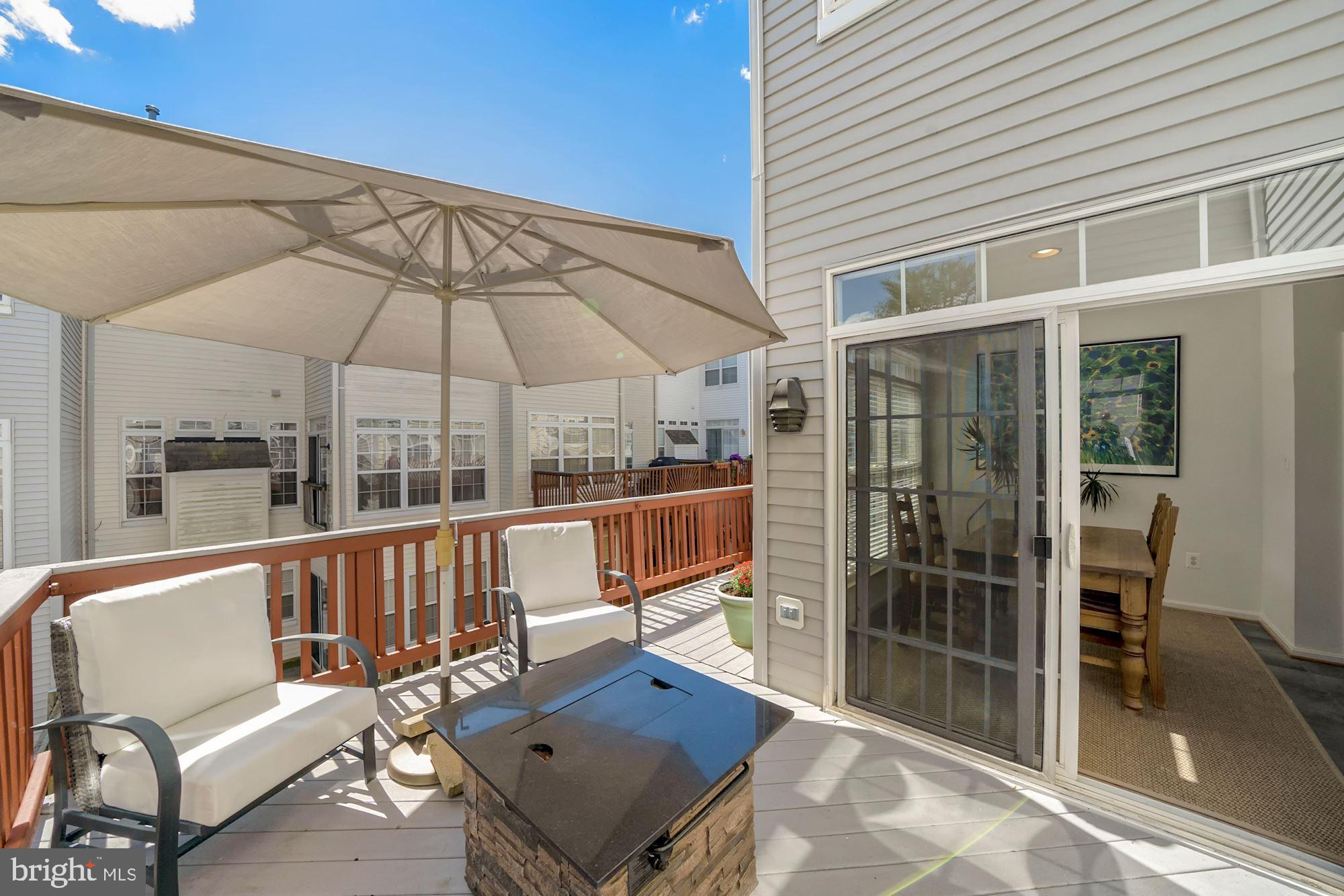 7327 Oldham Leeds Way Springfield, VA 22150 - Photo 18 of 50 Spacious deck