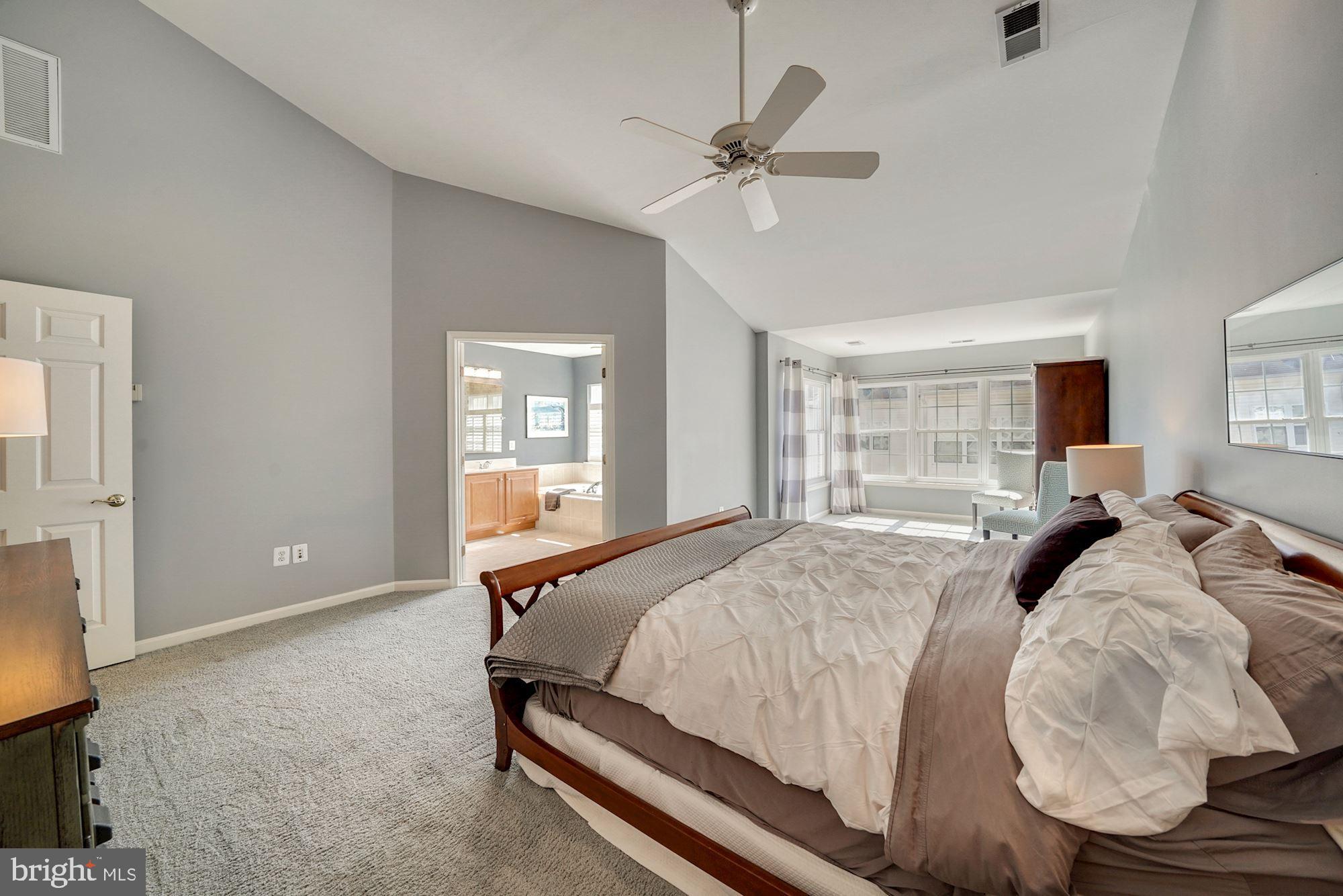 7327 Oldham Leeds Way Springfield, VA 22150 - Photo 21 of 50 Primary Bedroom with ensuite bath