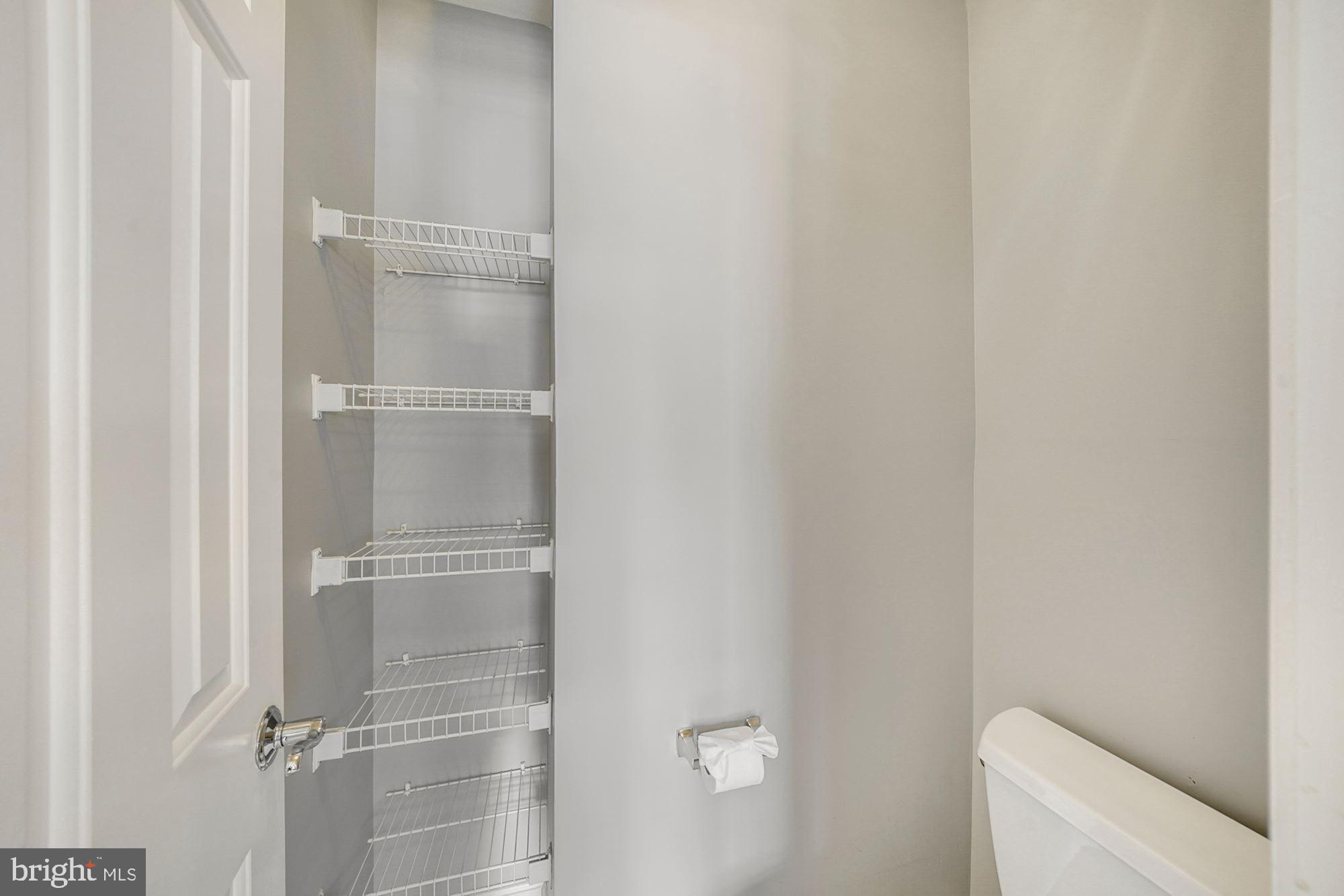 7327 Oldham Leeds Way Springfield, VA 22150 - Photo 27 of 50 Separate toilet