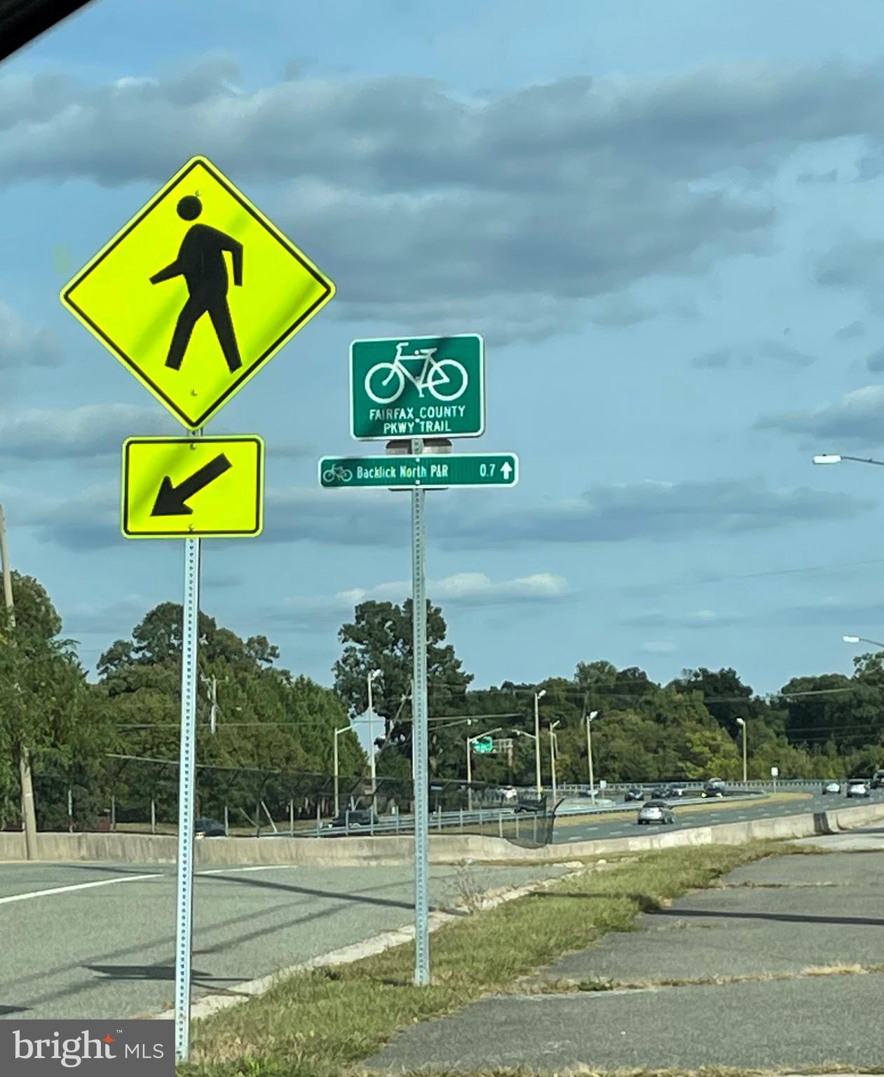 7327 Oldham Leeds Way Springfield, VA 22150 - Photo 48 of 50 Easy access to Fairfax County Parkway Trail