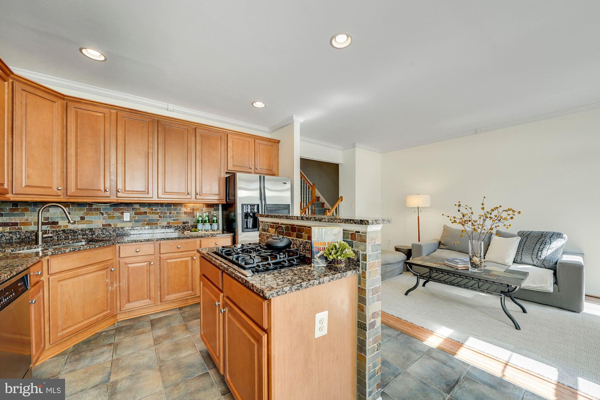 7327 Oldham Leeds Way Springfield, VA 22150 - Photo 9 of 50 Open and spacious