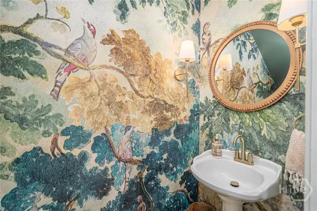 $750,000 | 329 West Charlton Street, Savannah, GA 31401