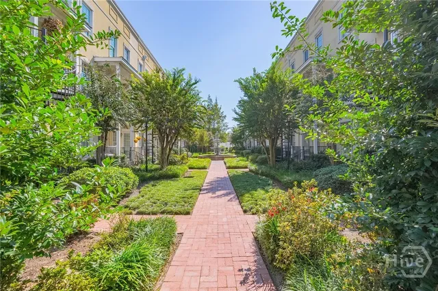 $750,000 | 329 West Charlton Street, Savannah, GA 31401