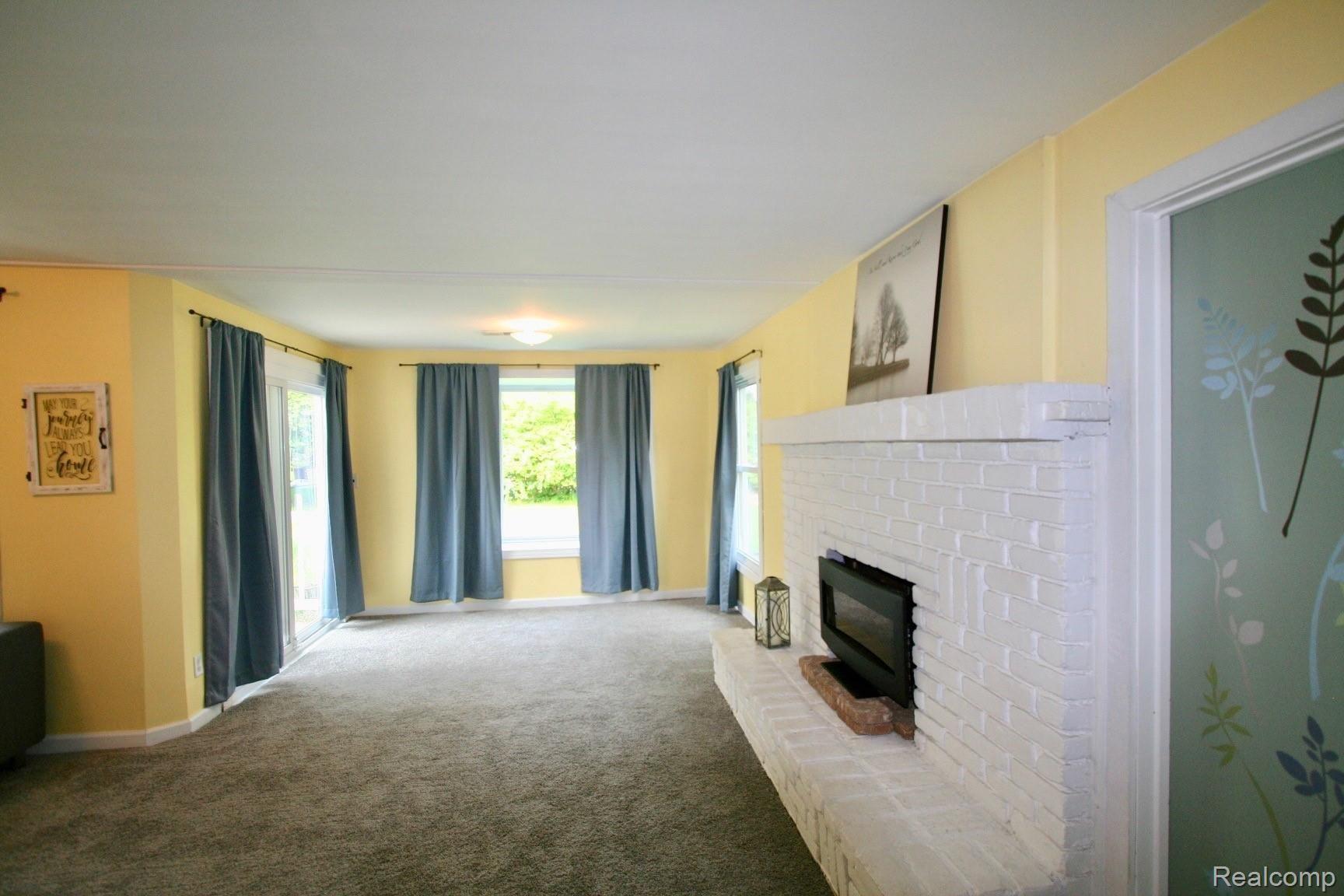 3247 Hickory Lawn Road Rochester, MI 48307 - Photo 6 of 17 Doorwall to Patio Oh So Perfect for Summer Entertaining