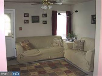 7 Stoyk Road Cream Ridge, NJ 08514 - Photo 3 of 10 Living Room