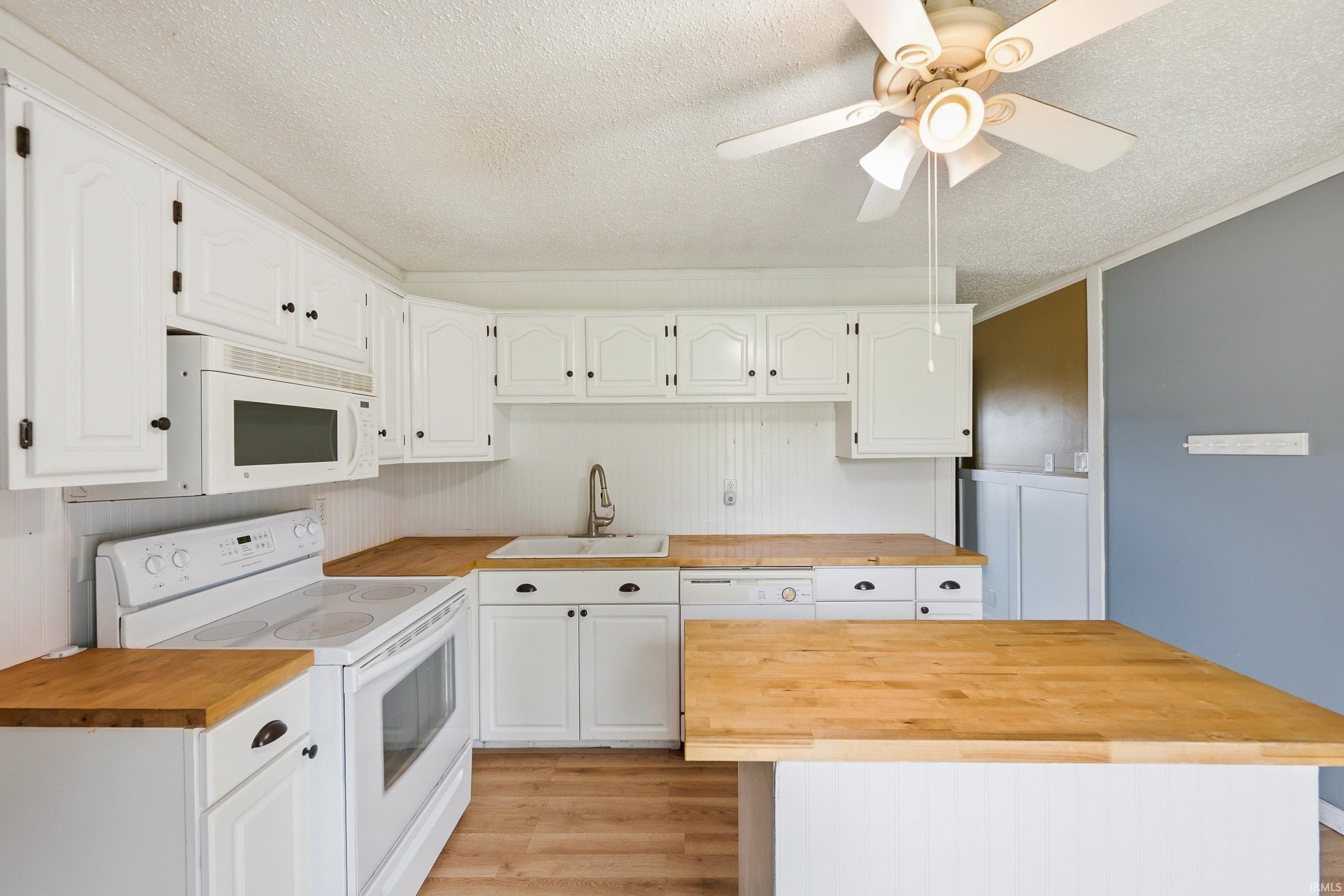 514 Ellerdale Road Chesterfield, IN 46017 - Photo 14 of 35