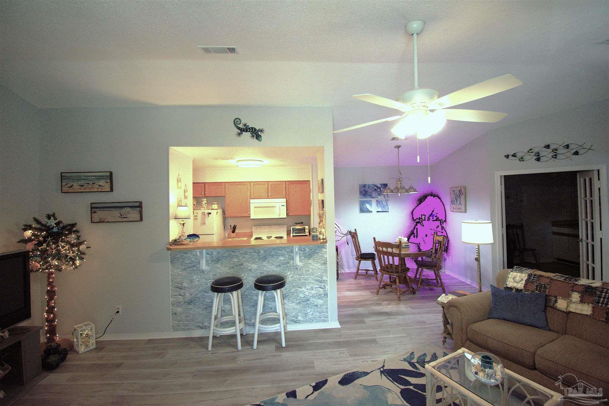 601 East Burgess Road, Unit D8 Pensacola, FL 32504 - Photo 4 of 27