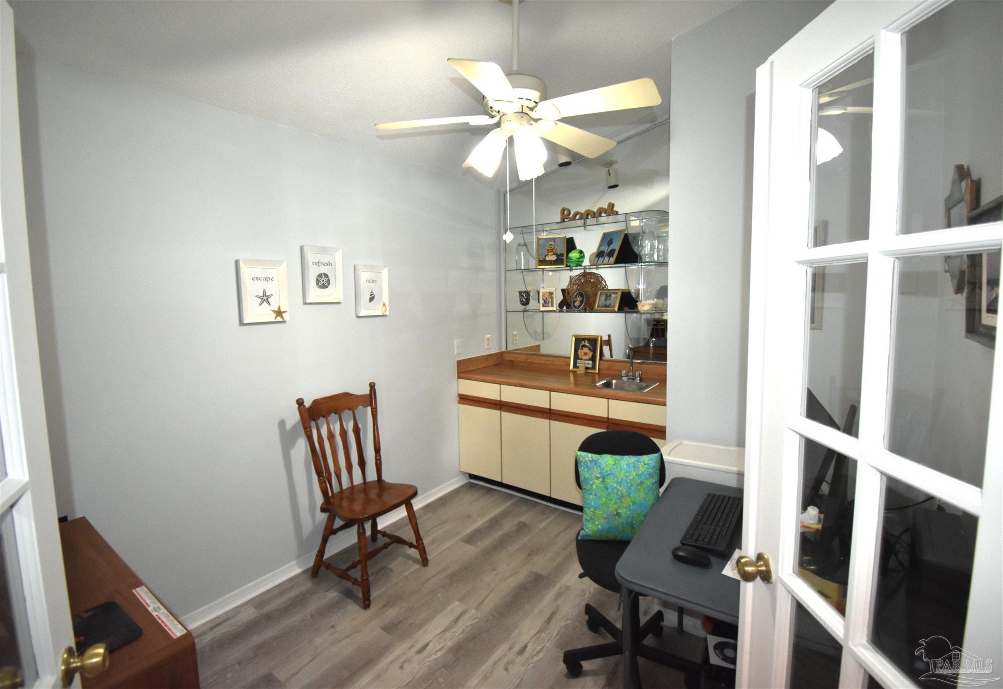 601 East Burgess Road, Unit D8 Pensacola, FL 32504 - Photo 8 of 27