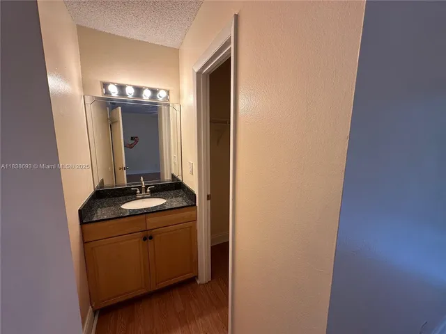 $199,900 | 8005 Lagos De Campo Boulevard, Unit L4, Tamarac, FL 33321