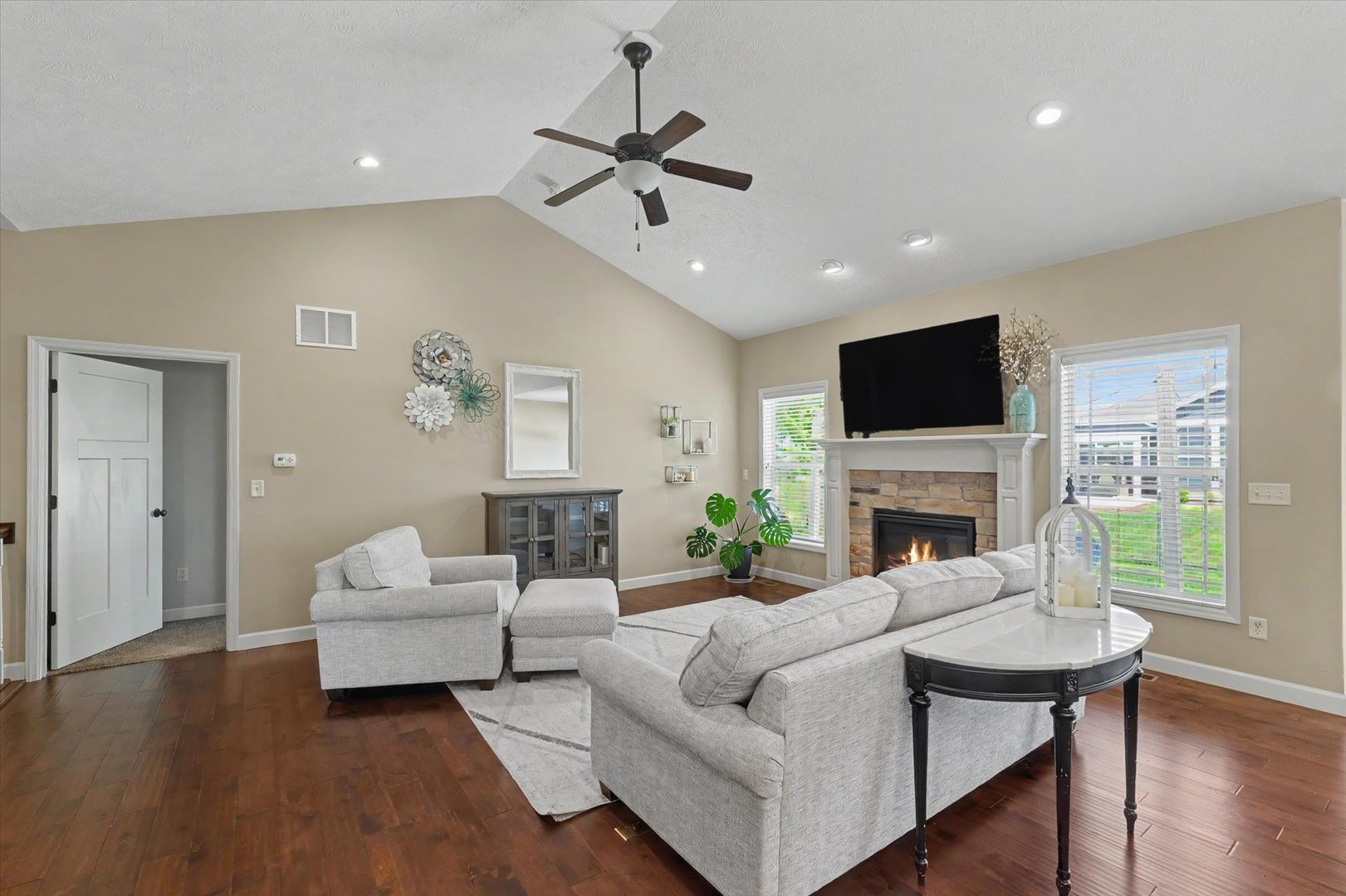 312 London Way Savoy, IL 61874 - Photo 8 of 40