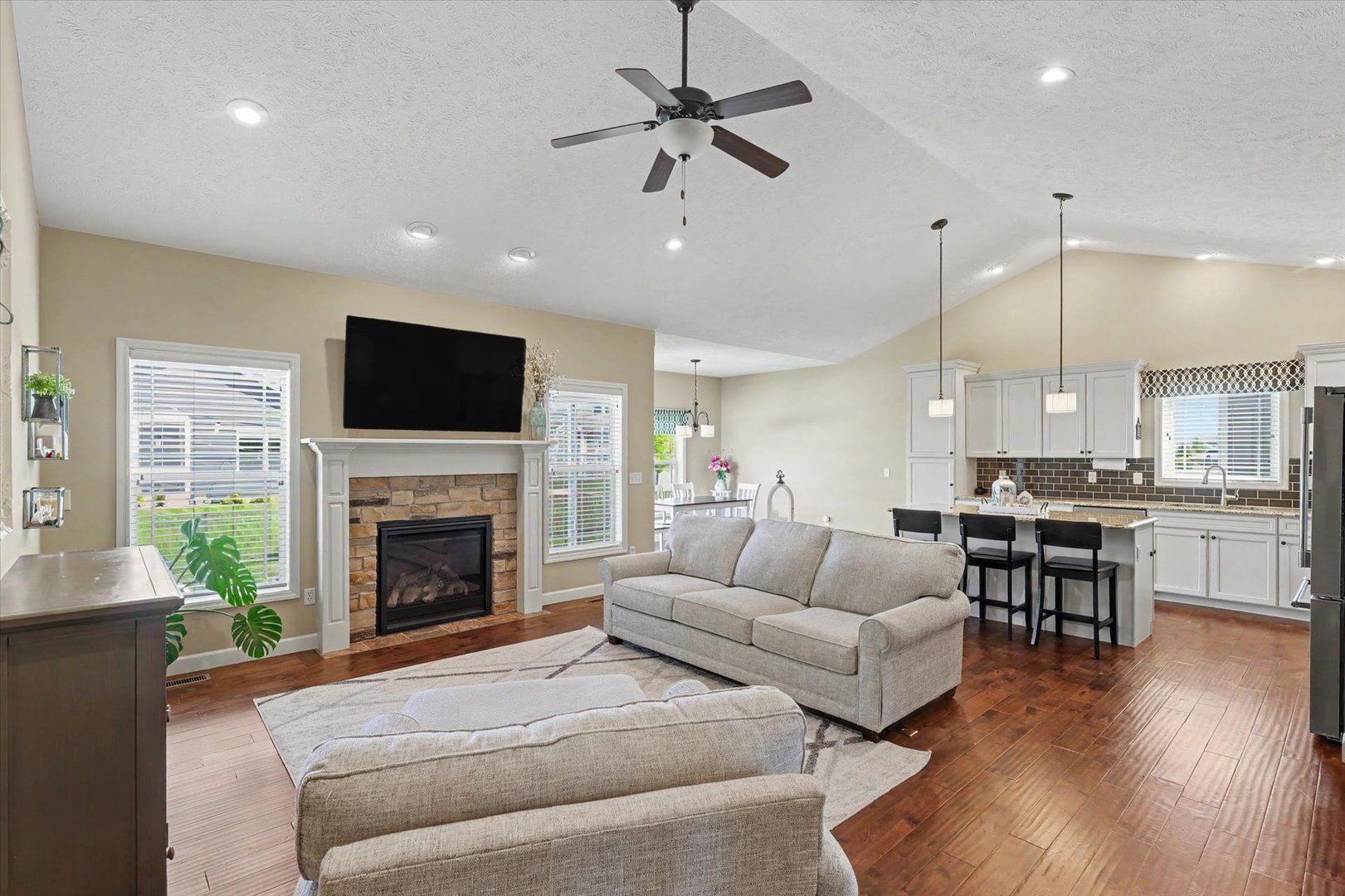 312 London Way Savoy, IL 61874 - Photo 9 of 40