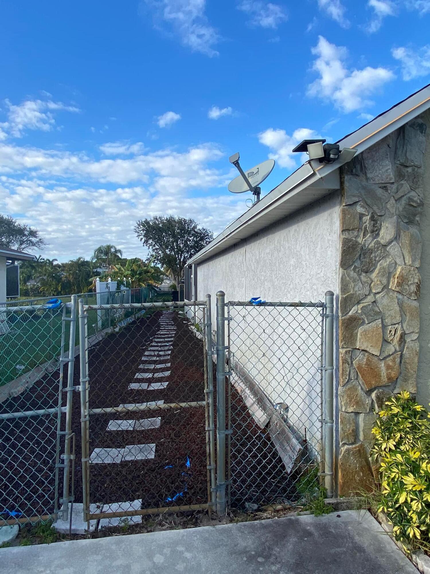 2767 Southeast Rawlings Road Port St. Lucie, FL 34952 - Photo 32 of 42 2767 rawlings 32