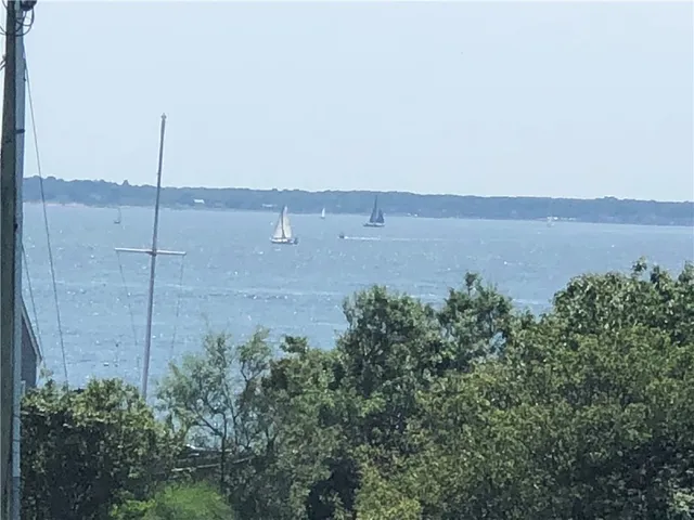 $2,800 | 17 Chartier Circle, Newport, RI 02840