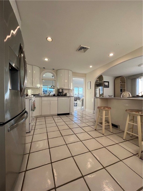 17 Chartier Circle Newport, RI 02840 - Photo 5 of 29