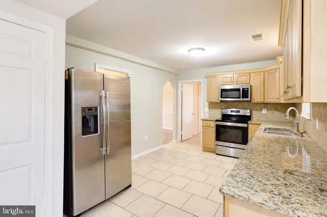 $3,500 | 15 Butternut Way, Sterling, VA 20164