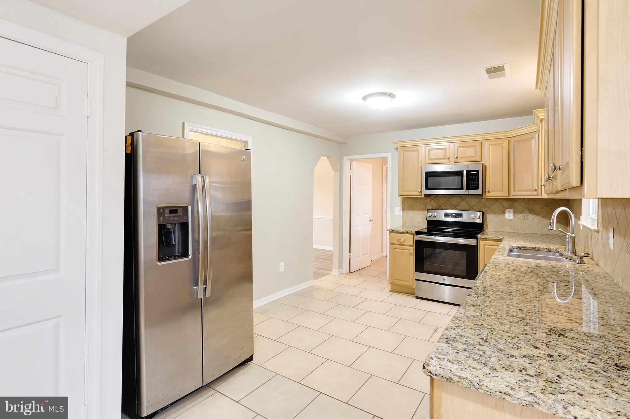 15 Butternut Way Sterling, VA 20164 - Photo 20 of 30 Kitchen
