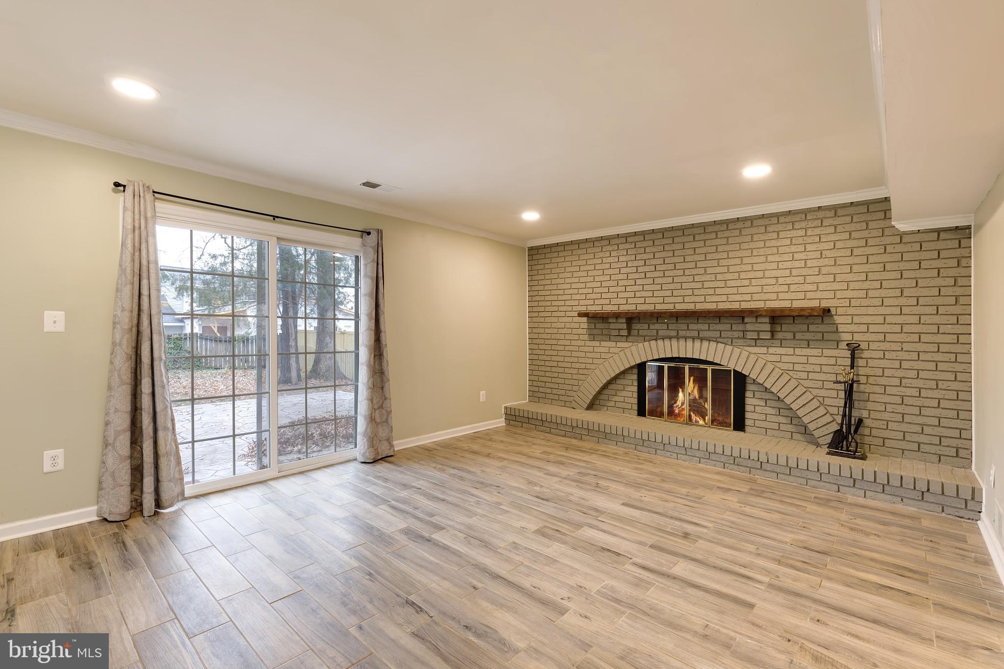 15 Butternut Way Sterling, VA 20164 - Photo 22 of 30 Family Room