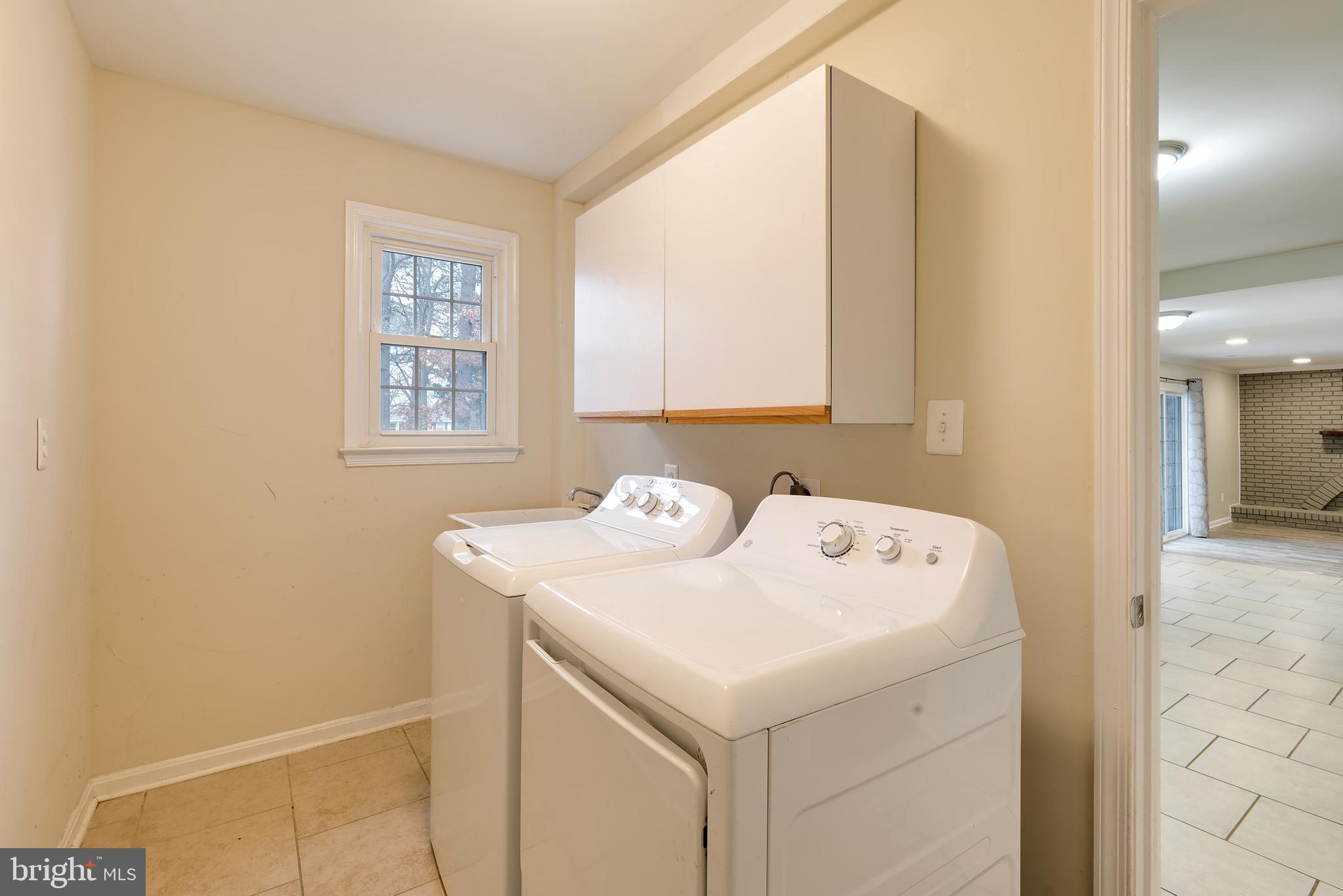 15 Butternut Way Sterling, VA 20164 - Photo 25 of 30 Laundry Room