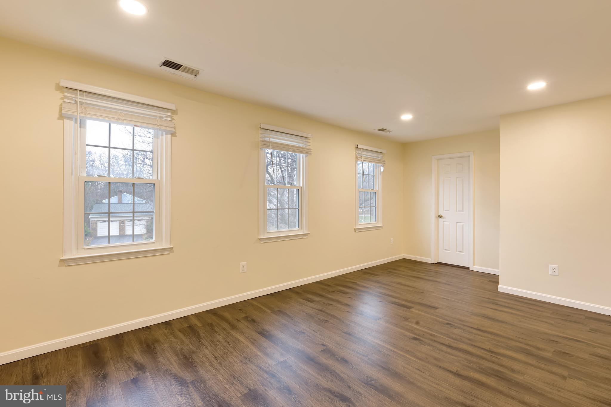 15 Butternut Way Sterling, VA 20164 - Photo 5 of 30 Primary Bedroom