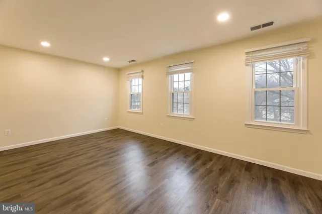 $3,500 | 15 Butternut Way, Sterling, VA 20164