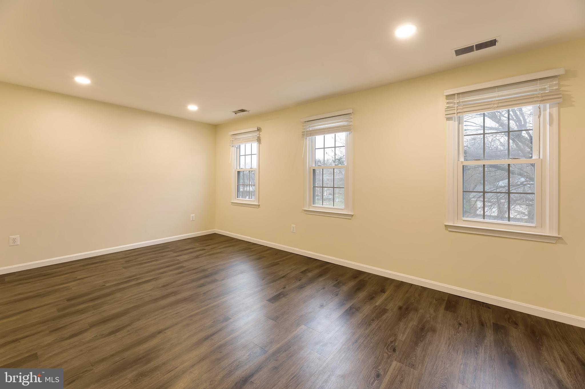 15 Butternut Way Sterling, VA 20164 - Photo 6 of 30 Primary Bedroom