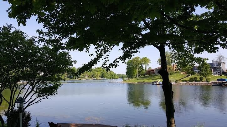 374 Devon Road Valparaiso, IN 46385 - Photo 2 of 10 725x408