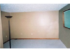 2 R Rocco Drive, Unit 2R Derry, NH 03038 - Photo 5 of 9