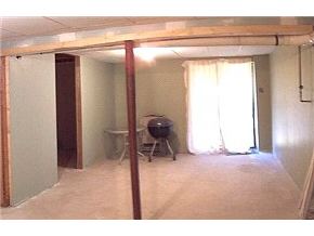 2 R Rocco Drive, Unit 2R Derry, NH 03038 - Photo 6 of 9