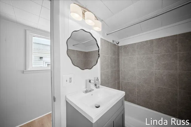 $348,000 | 1033 Jennette Avenue Northwest, Grand Rapids, MI 49504