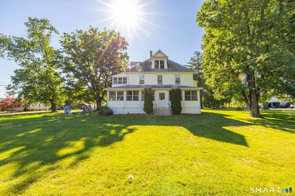$599,900 | 257 Tunxis Avenue, Bloomfield, CT 06002