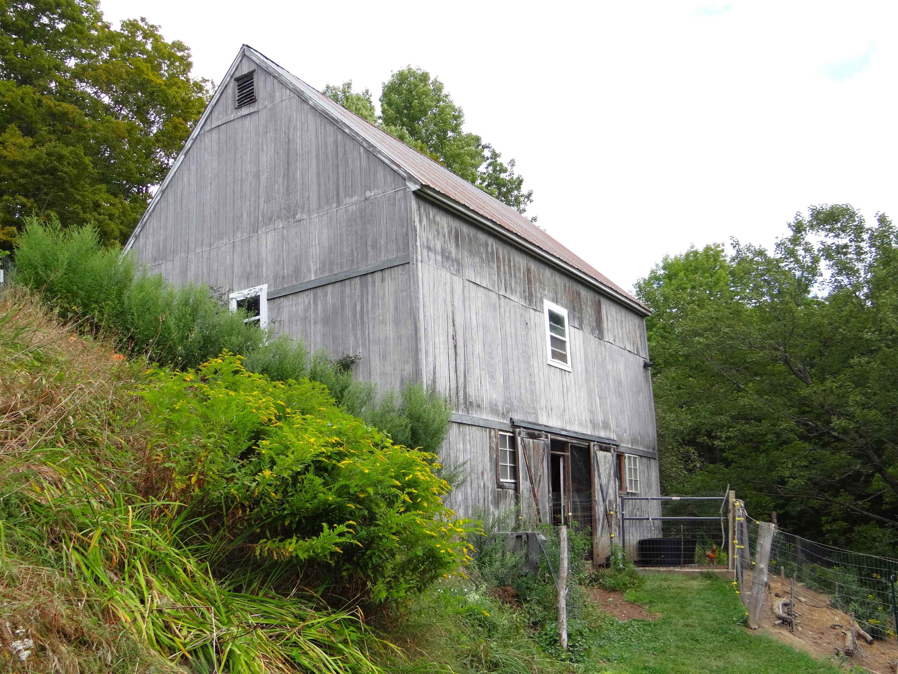 647 Pero Hill Road Thetford, VT 05075 - Photo 4 of 59