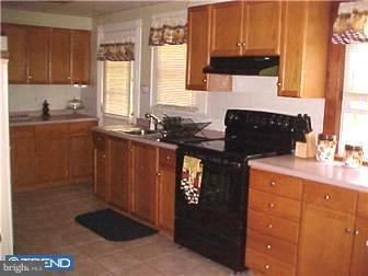 379 Georgetown Road Carneys Point, NJ 08069 - Photo 6 of 12 Gallery Image 6
