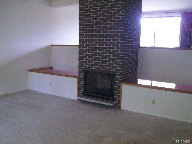 539 Willow Tree Lane Rochester, MI 48306 - Photo 3 of 11 PICT0264