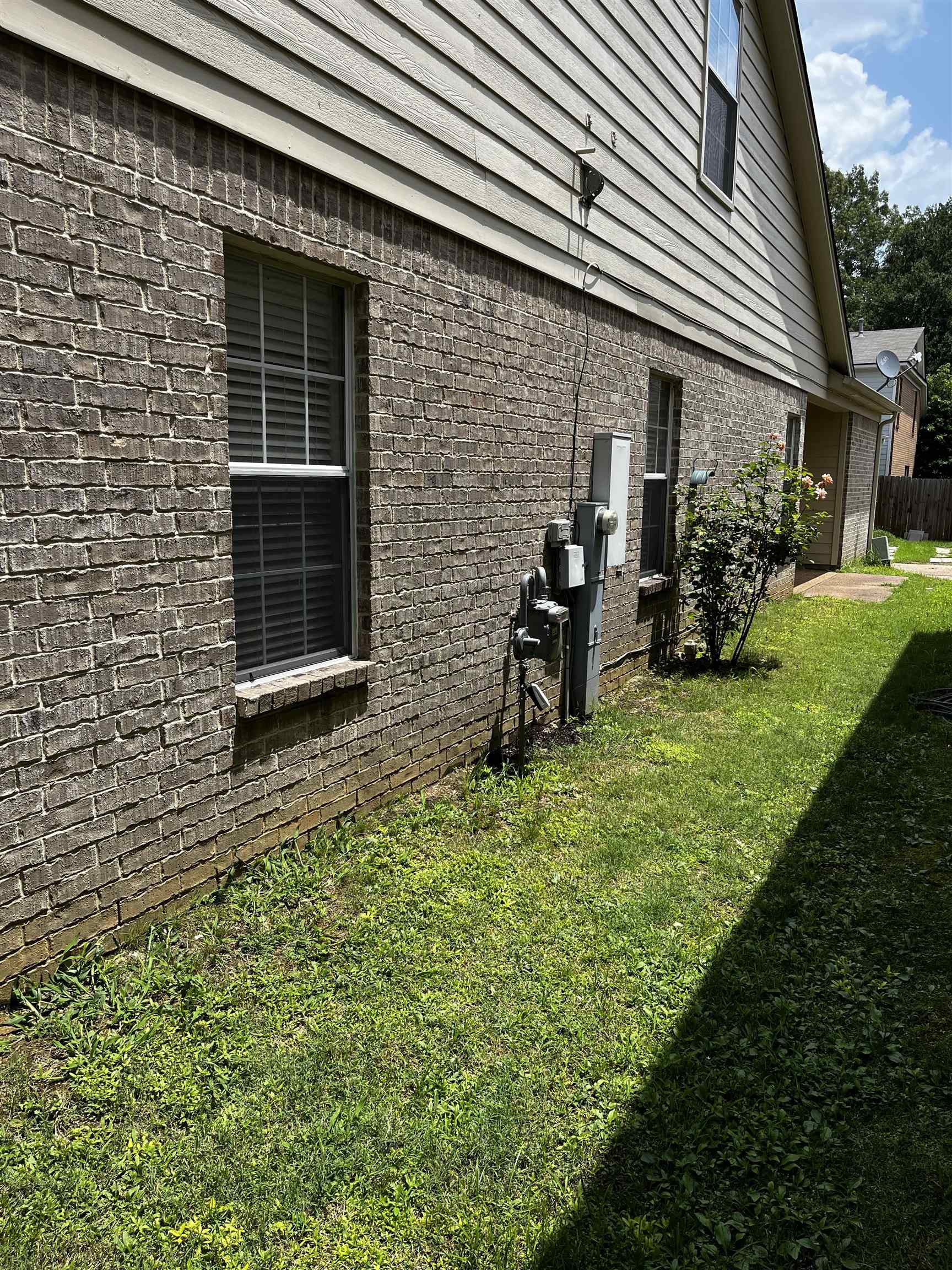 1182 Collierville Arlington Road Collierville, TN 38017 - Photo 34 of 34 a view of a house with yard and sitting area