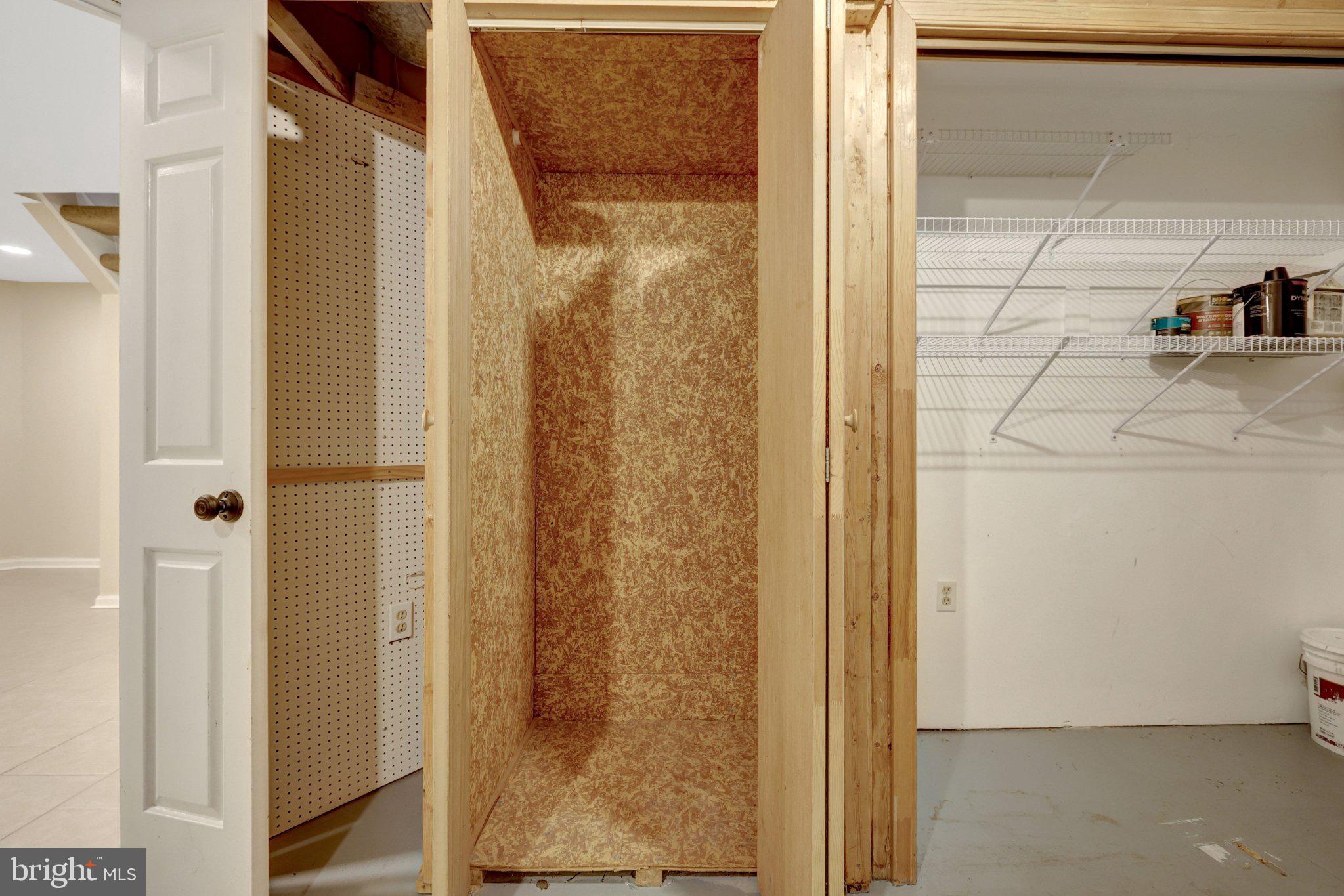11992 Sentinel Point Court Reston, VA 20191 - Photo 32 of 36 Extra storage