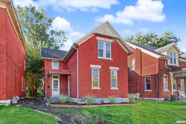 $109,900 | 1034 Jefferson Street, Quincy, IL 62301