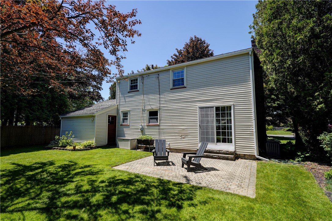 32 Charrington Road Irondequoit, NY 14609 - Photo 8 of 46