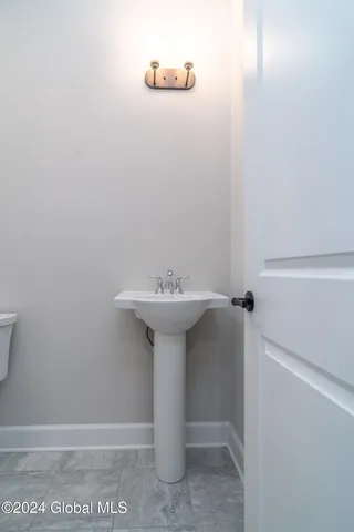 $499,400 | 15 Priddle Lane, Latham, NY 12110