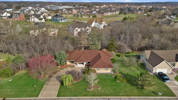 $619,900 | 3381 Highpointe Drive, New Berlin, WI 53151