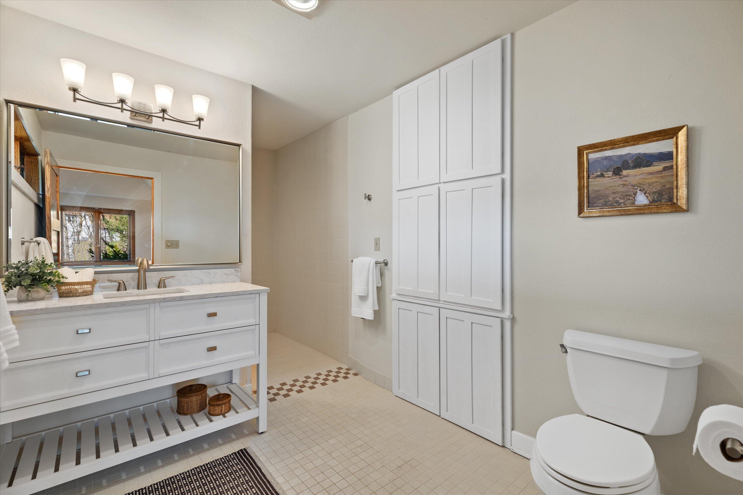 3381 Highpointe Drive New Berlin, WI 53151 - Photo 13 of 33 44-0G8A9534