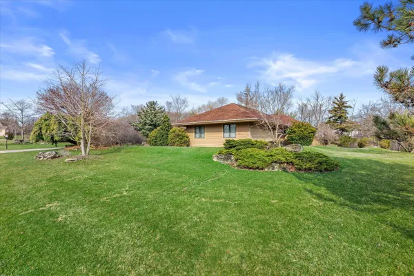 $619,900 | 3381 Highpointe Drive, New Berlin, WI 53151