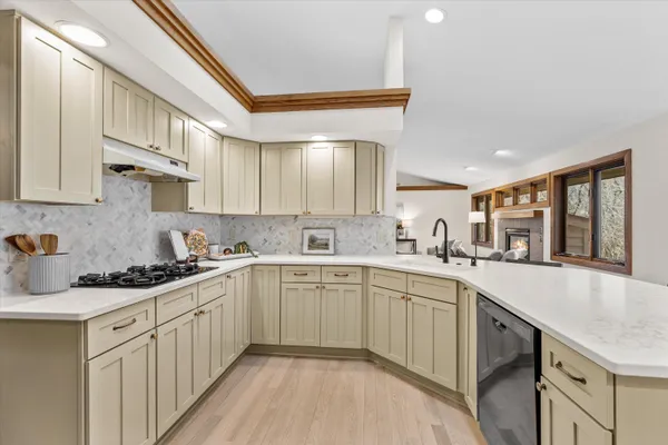 $619,900 | 3381 Highpointe Drive, New Berlin, WI 53151