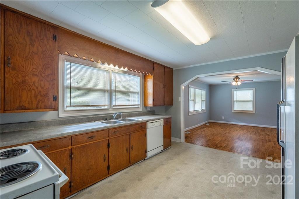 2859 Emory Road Morganton, NC 28655 - Photo 3 of 14 Gallery Image 3