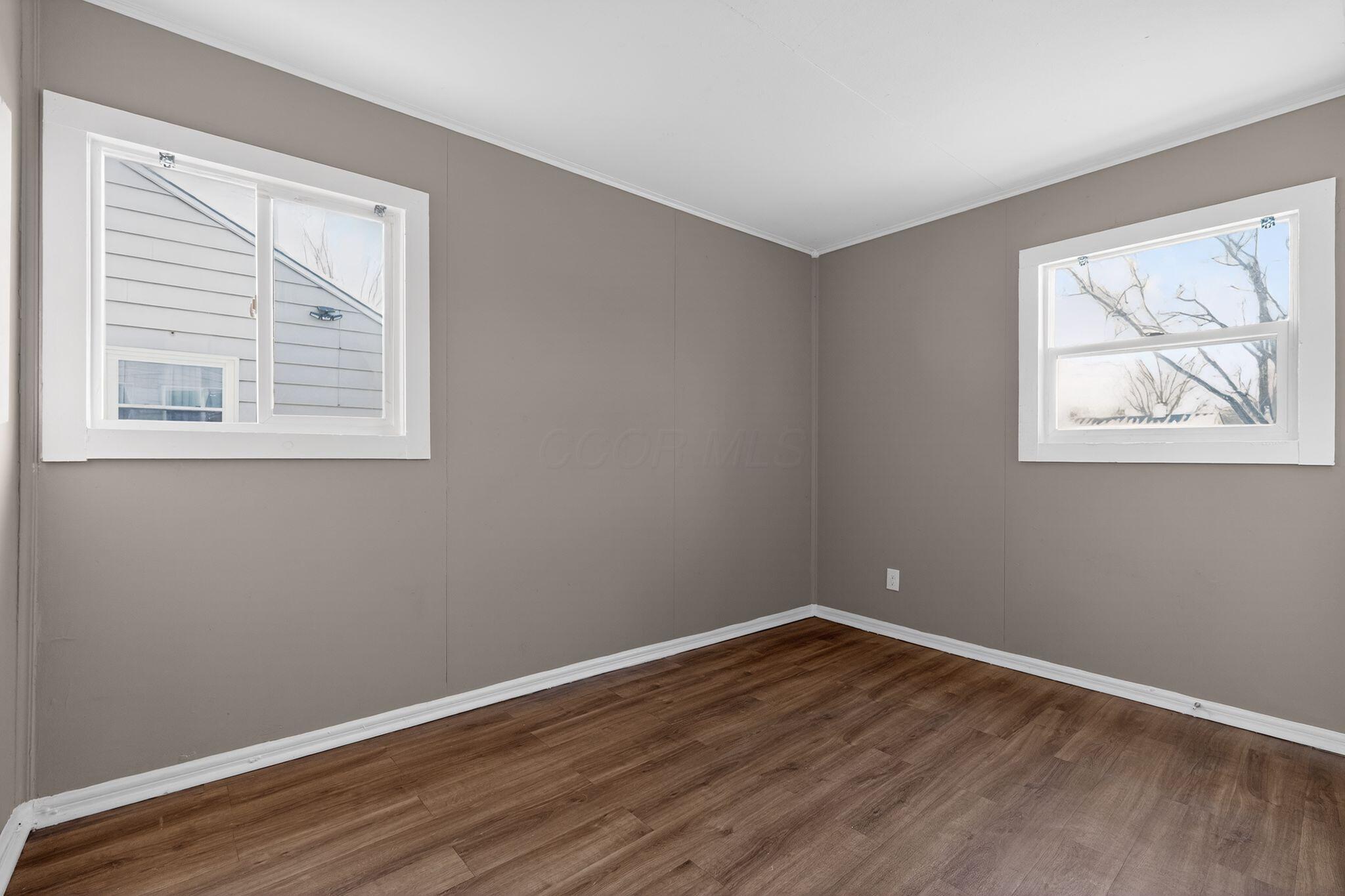 1042 South Hampton Road Columbus, OH 43227 - Photo 15 of 31 16_1042_S_Hampton_Rd_Columbus_OH_43227-L