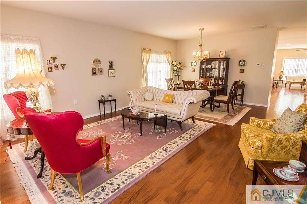 79 Yates Road Manalapan, NJ 07726 - Photo 4 of 25 Gallery Image 4